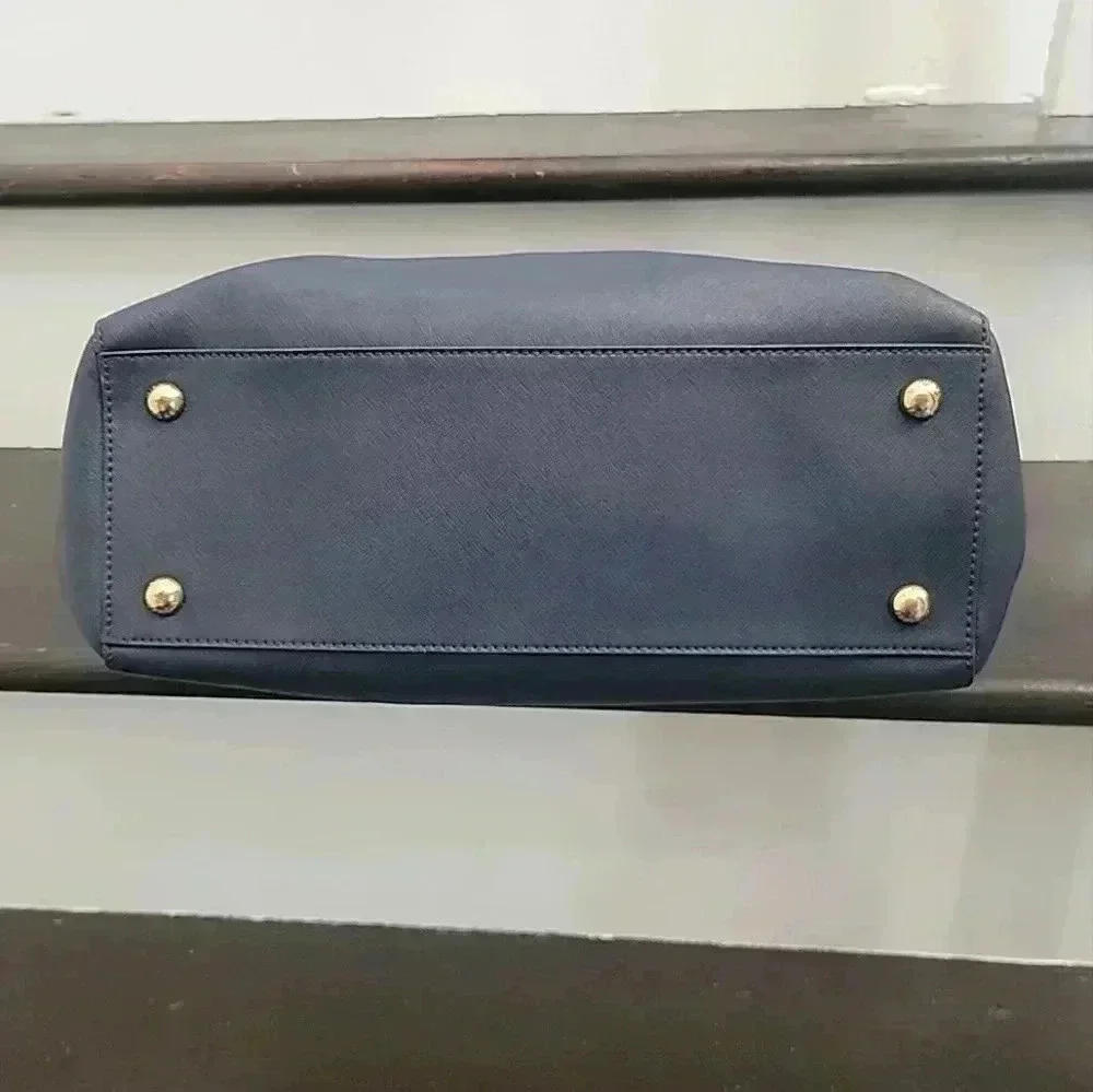 MICHAEL Michael Kors Navy Blue Saffiano Leather Cynthia Tote Roomy Luxury - Picture 5 of 8
